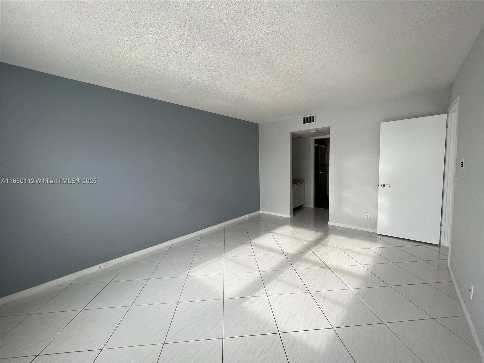 Pembroke Pines, FL 33027,12950 SW 13th St #409D