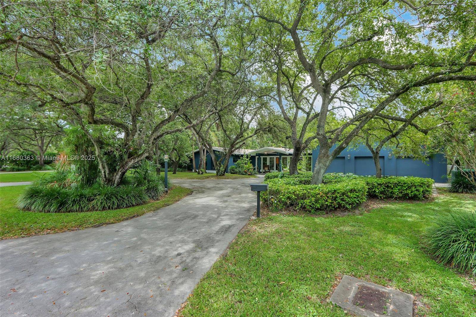 Pinecrest, FL 33176,9290 SW 117th Ter