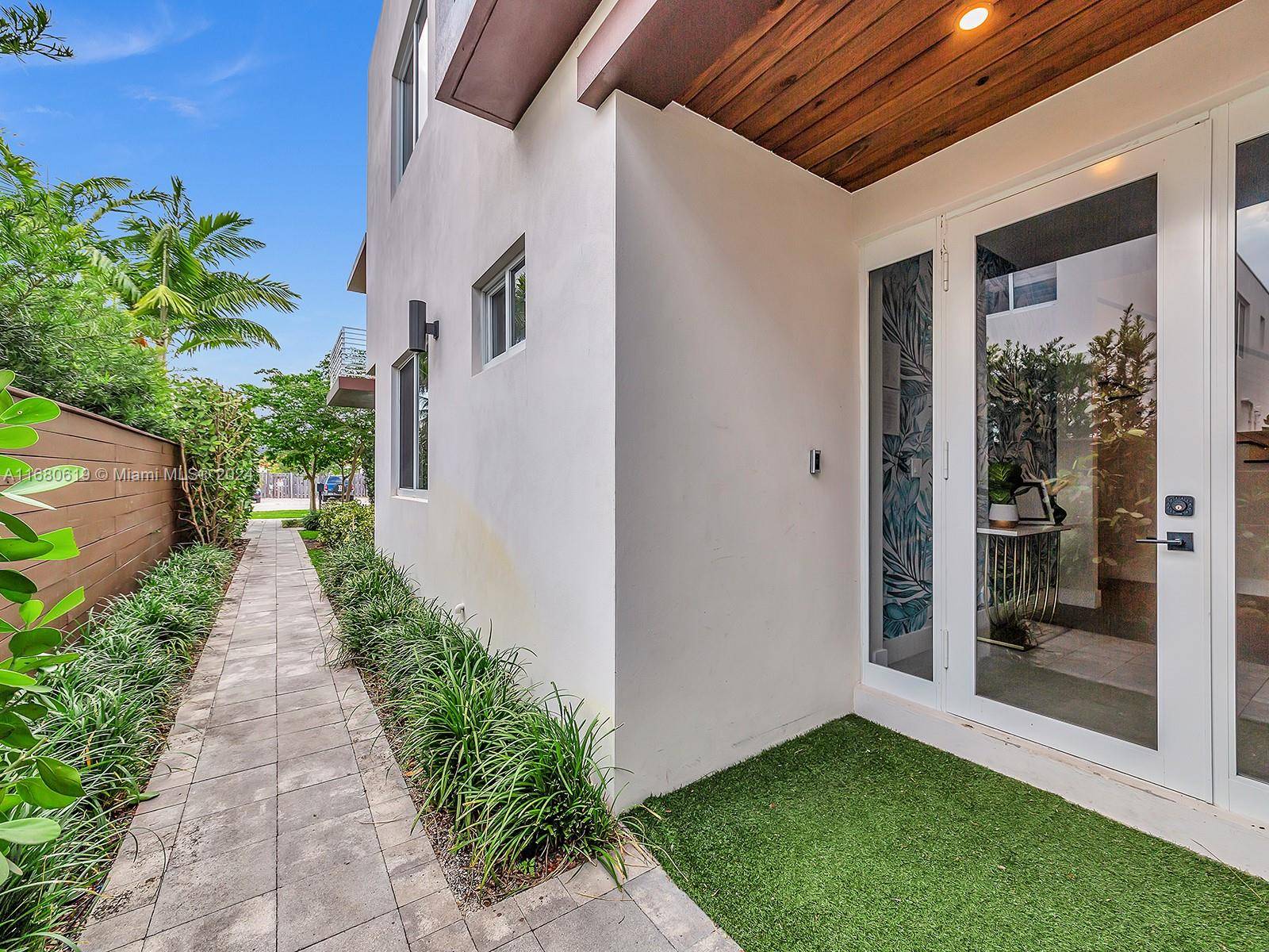 Fort Lauderdale, FL 33305,1808 Coral Ridge Dr #1808
