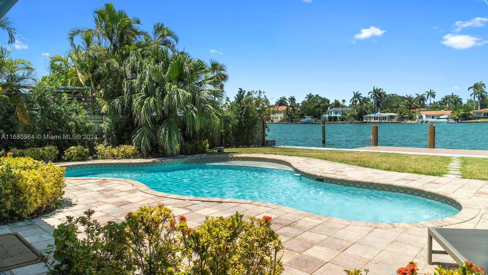 North Bay Village, FL 33141,7536 W Treasure Dr