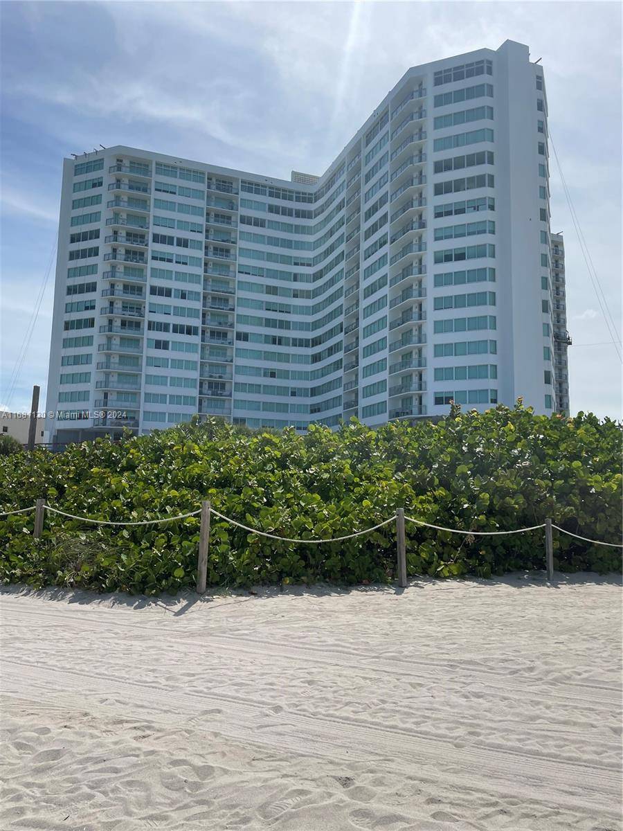 Miami Beach, FL 33141,7135 Collins Ave #912