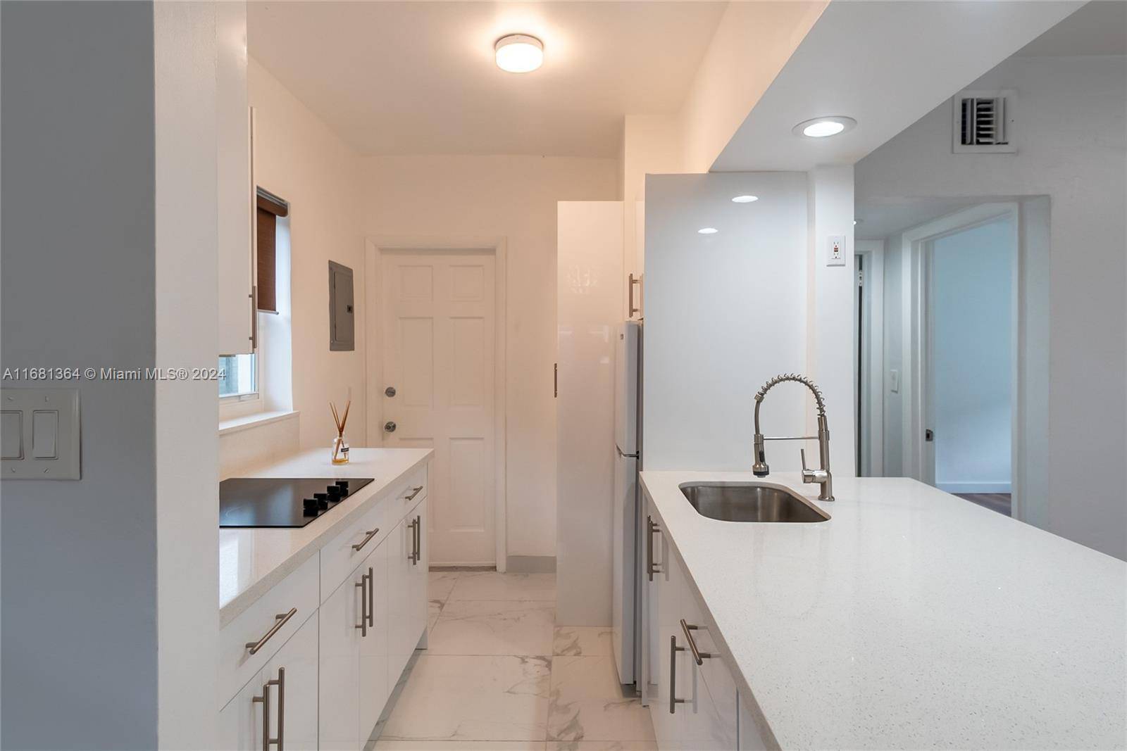 Miami Beach, FL 33141,1205 Marseille Dr #27