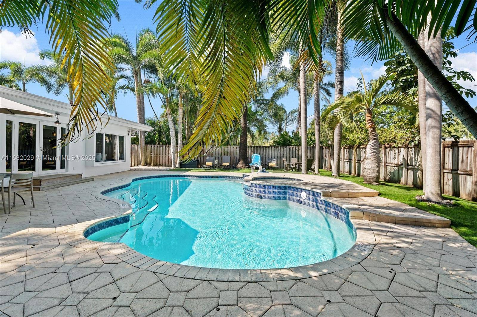 Hollywood, FL 33020,1523 Grant St