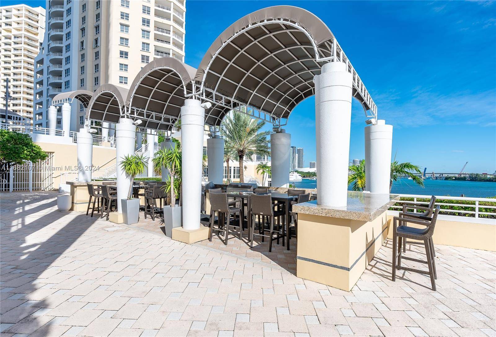 Miami, FL 33131,808 Brickell Key Dr #3403