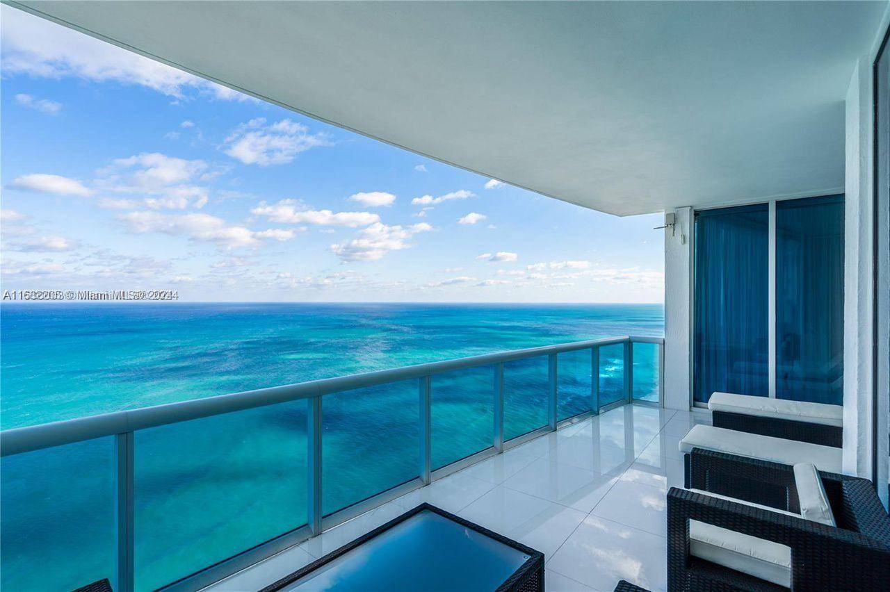 Hollywood, FL 33019,2711 S Ocean Dr #3704