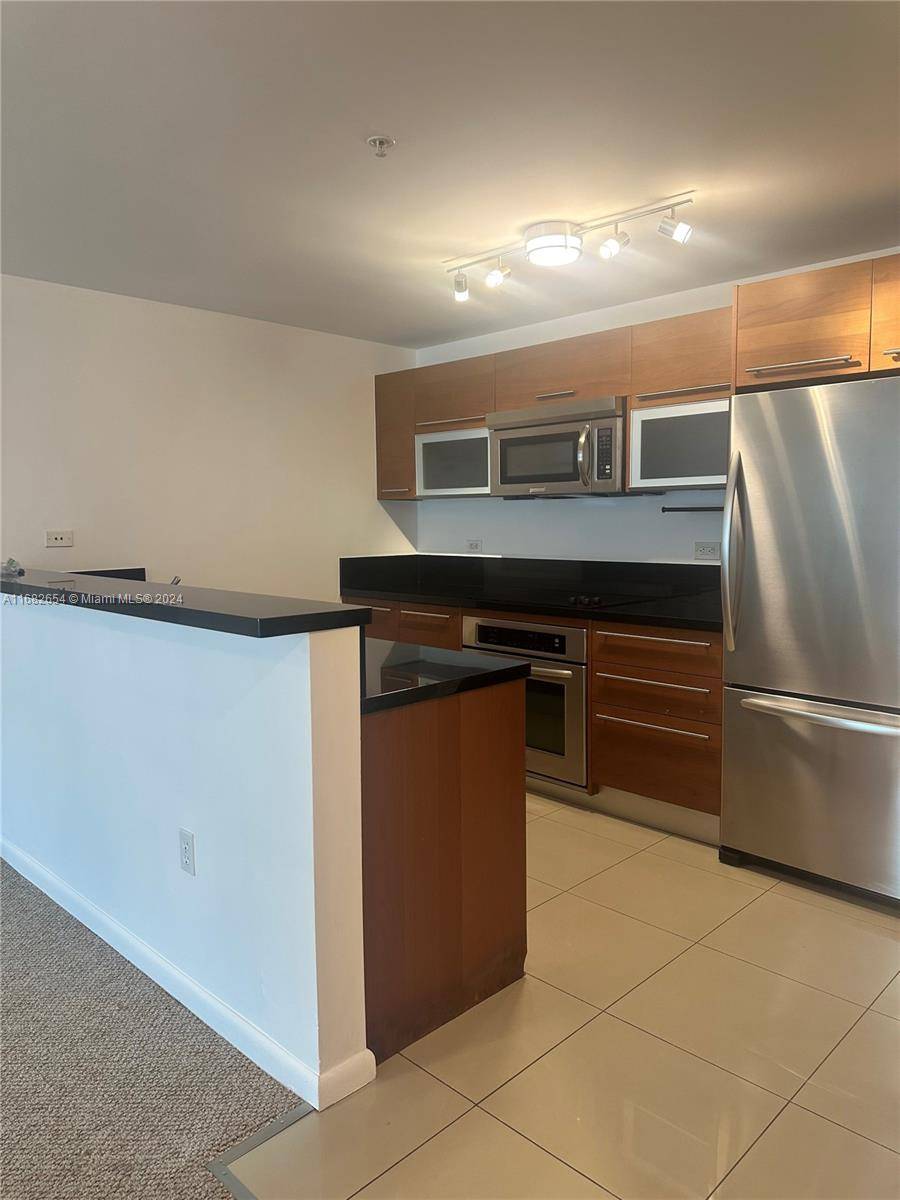 Miami, FL 33132,244 Biscayne Blvd #503
