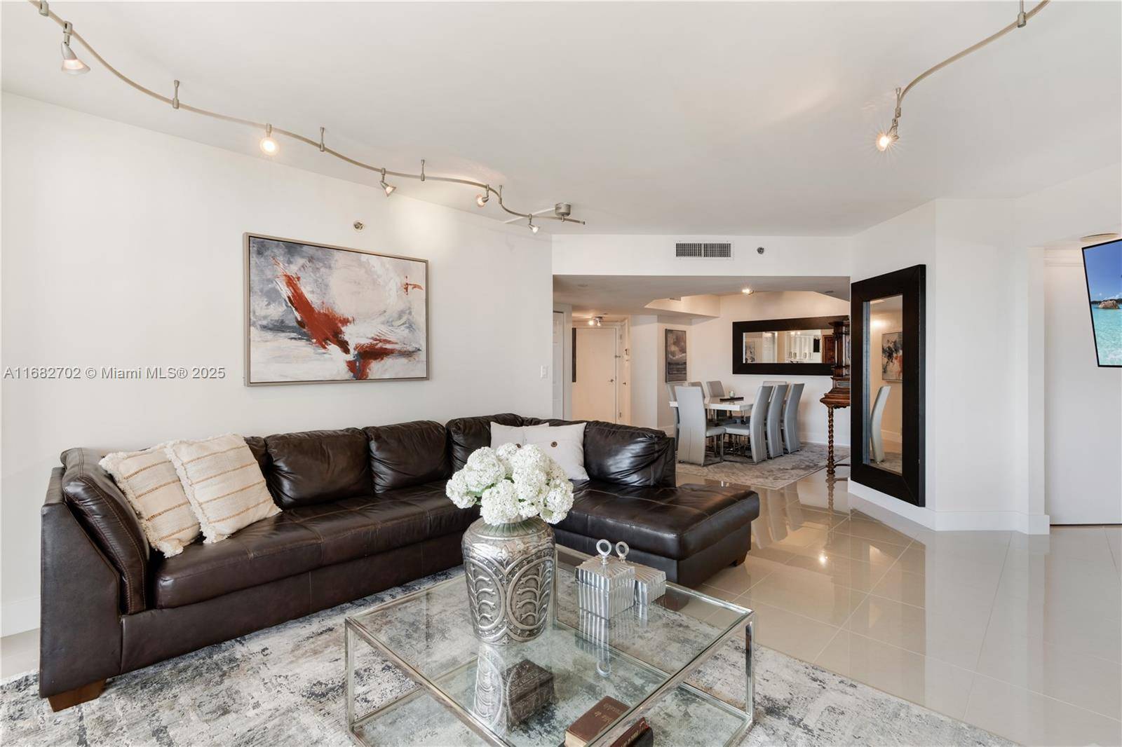 Aventura, FL 33180,3600 Yacht Club Dr #803