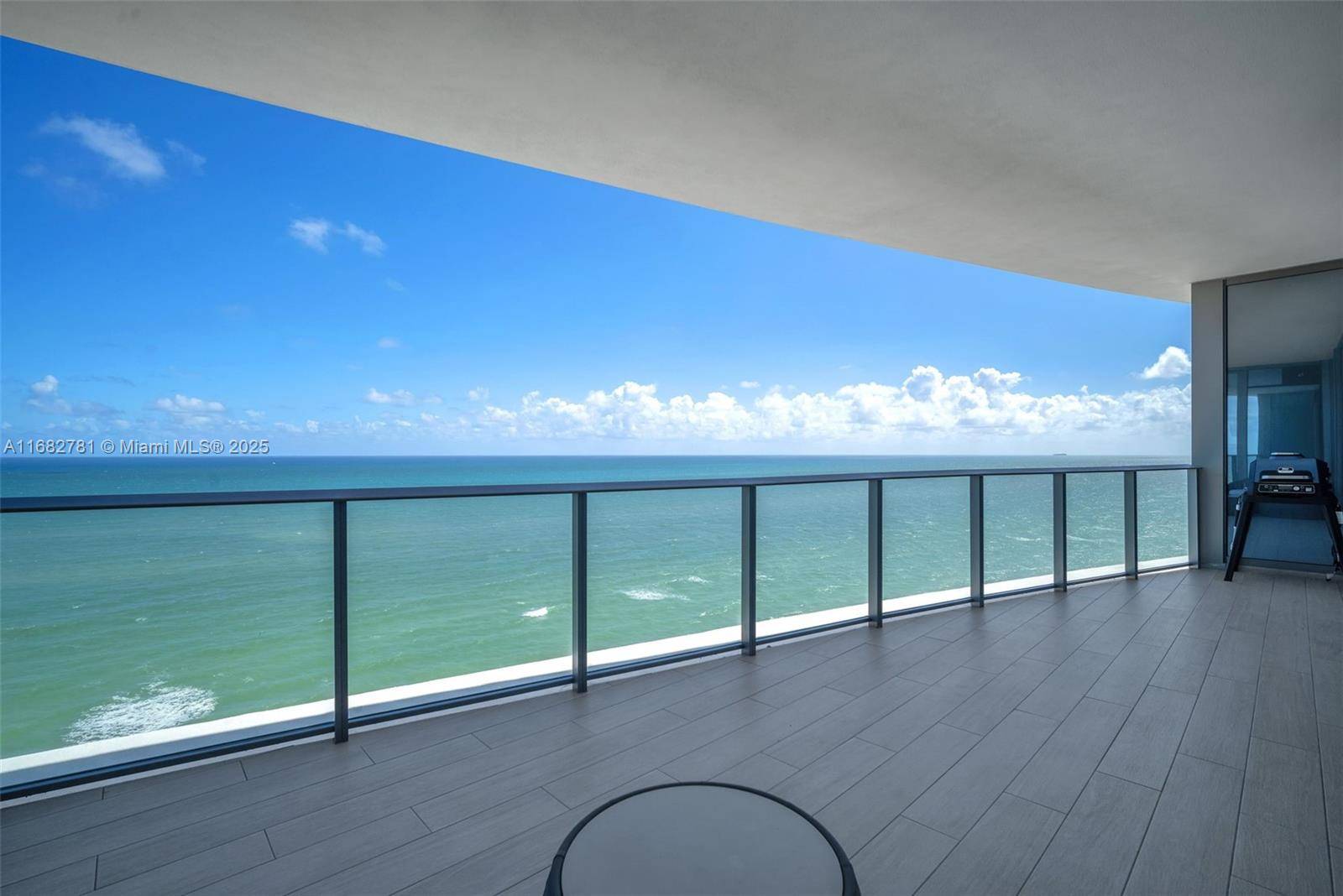 Sunny Isles Beach, FL 33160,15701 Collins Ave #1504