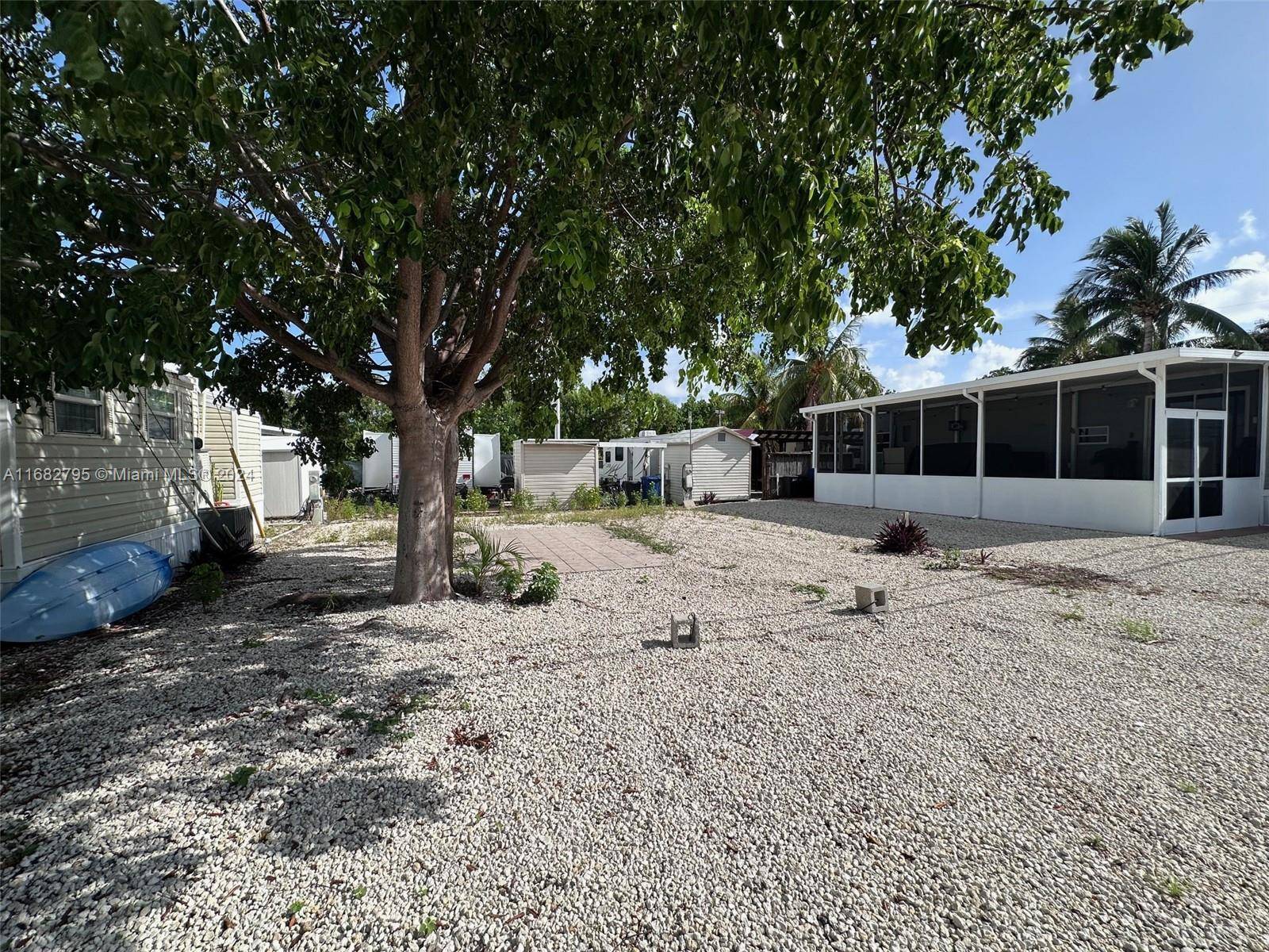 Key Largo, FL 33037,325 Calusa St