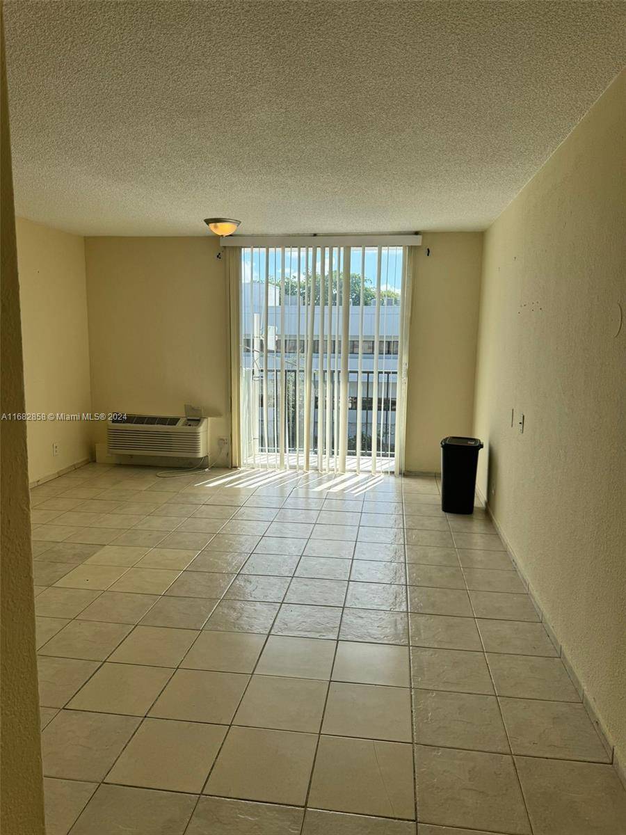 Miami, FL 33169,16450 NW 2nd Ave #303