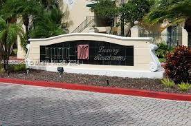 West Palm Beach, FL 33409,1743 Village Blvd #304