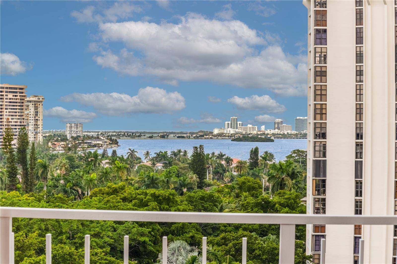 Miami, FL 33138,2000 Towerside Ter #1111