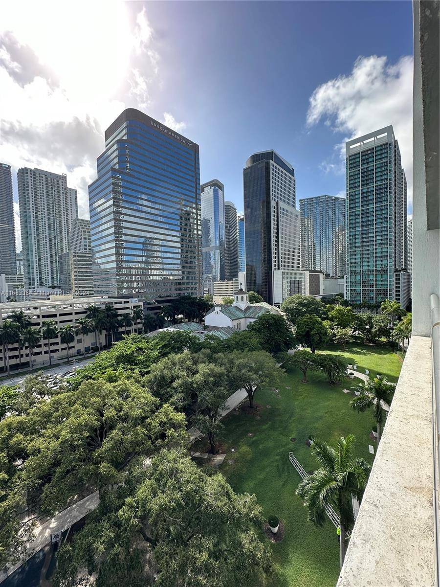 Miami, FL 33131,495 Brickell Ave #1003