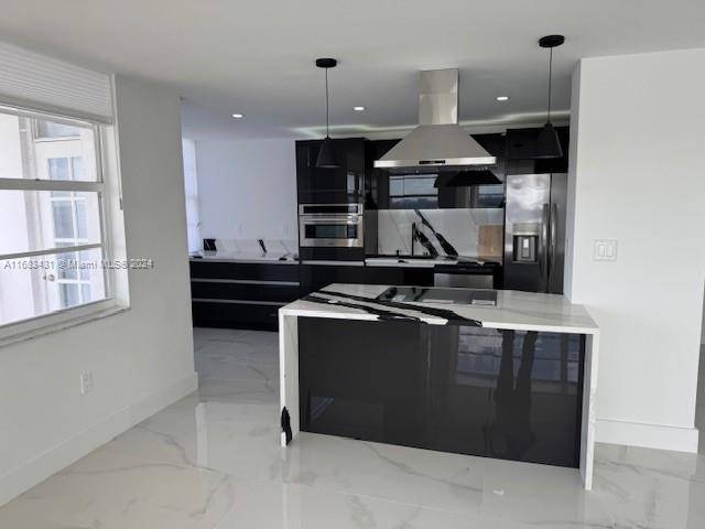 Aventura, FL 33160,18011 Biscayne Blvd #1605