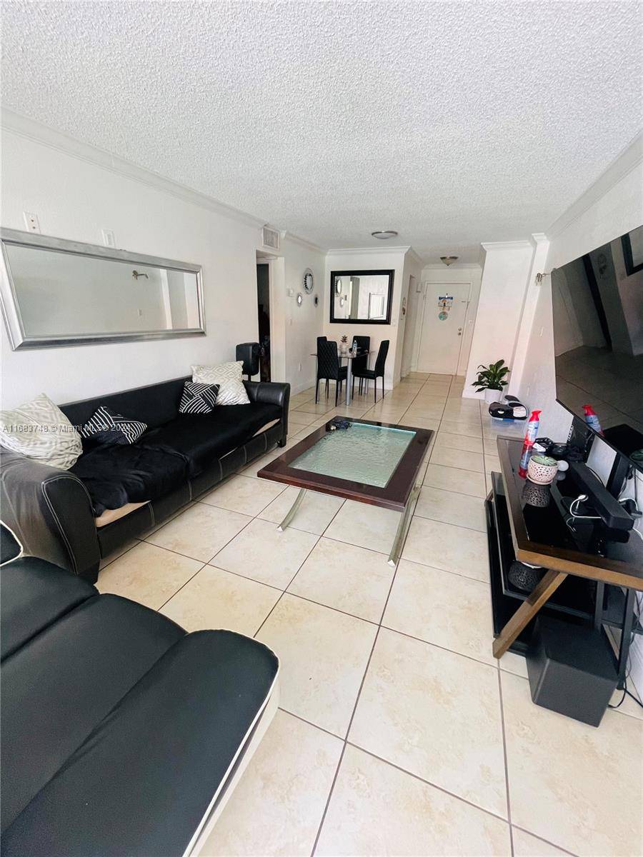 North Miami, FL 33181,1805 Sans Souci Blvd #220