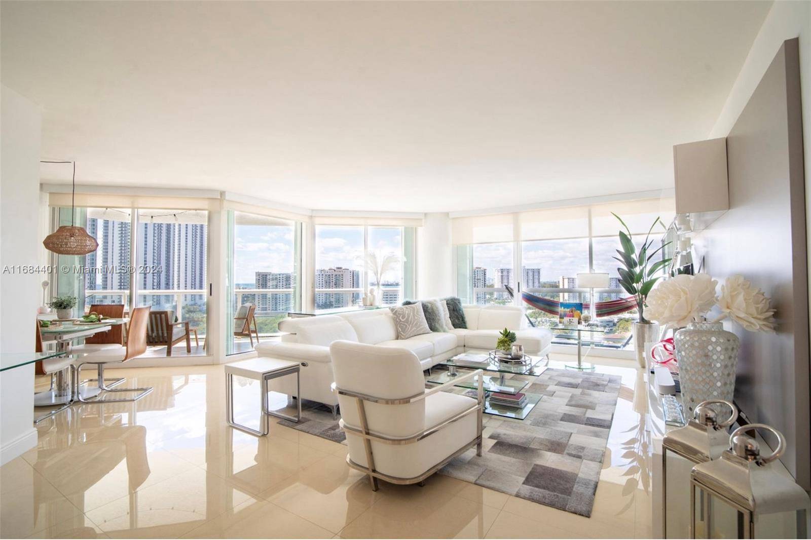 Sunny Isles Beach, FL 33160,16400 Collins Ave #1444