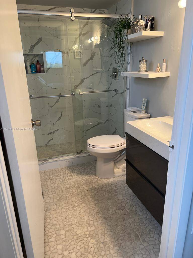 Miami Beach, FL 33141,7125 Bay Dr #503