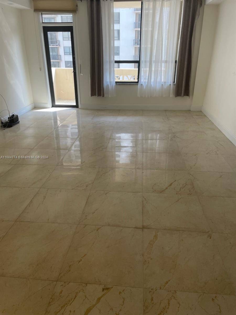 Bal Harbour, FL 33154,10185 Collins Ave #1014