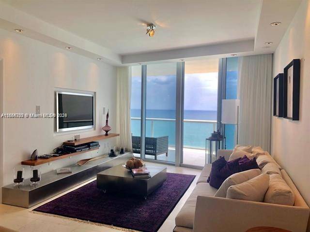 Sunny Isles Beach, FL 33160,17121 Collins Ave #2107