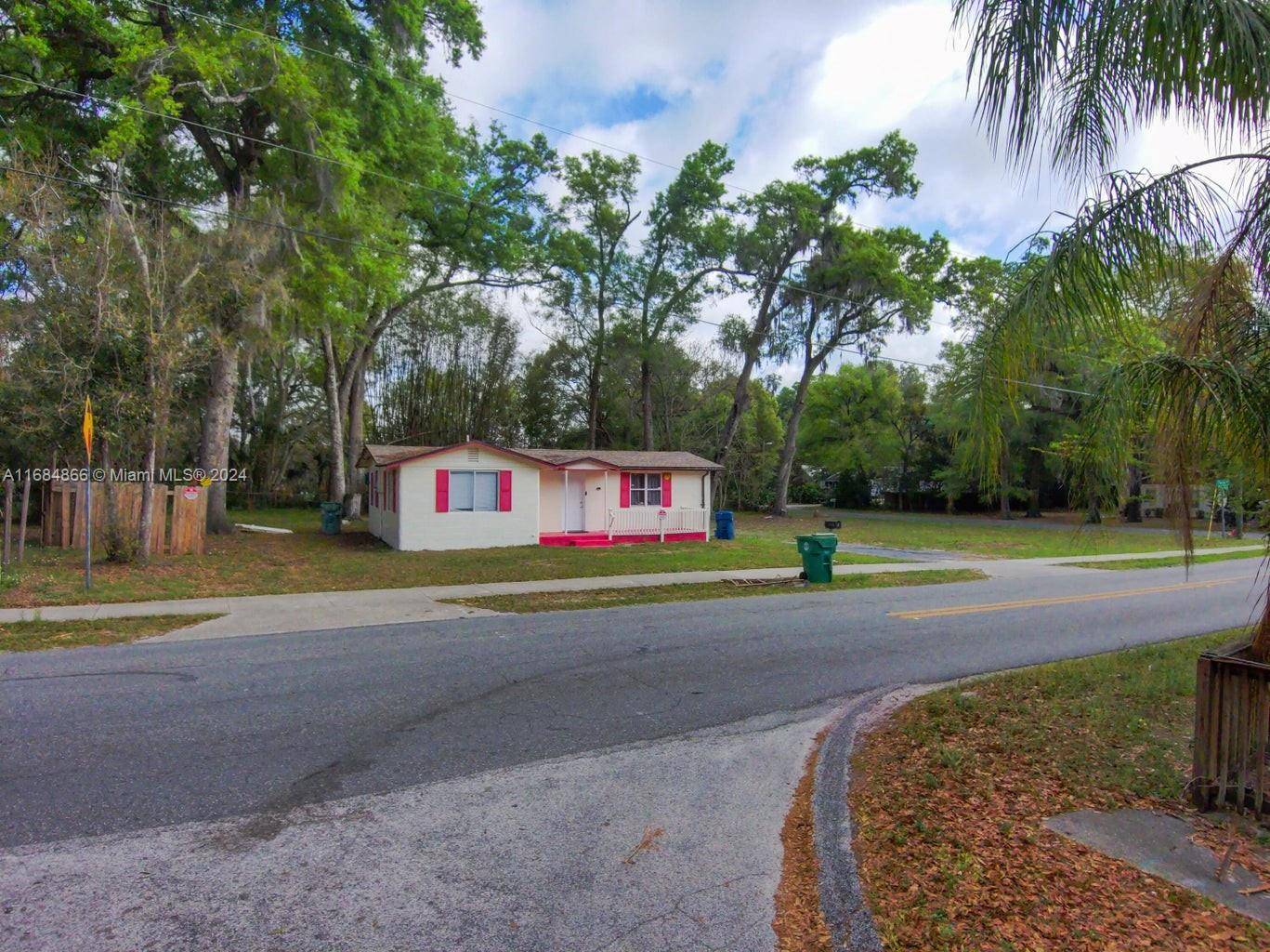 Deland, FL 32724,1135 E Voorhis Avenue