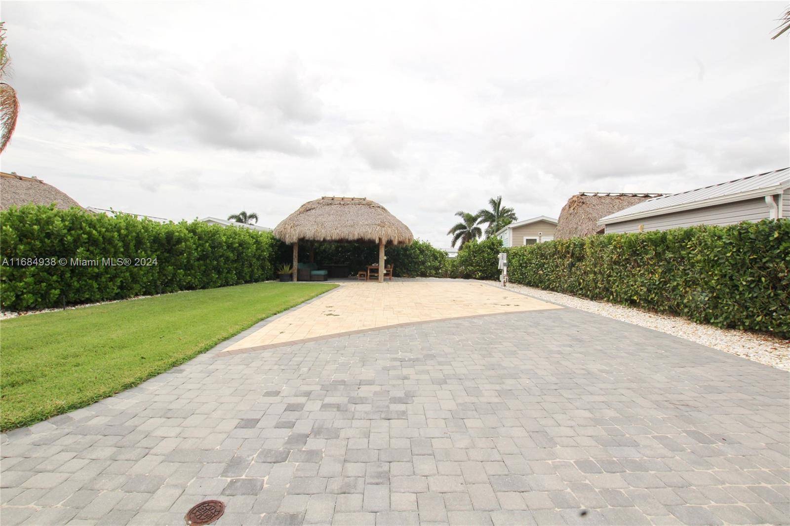 Okeechobee, FL 34974,607 SW 34th Trace #366