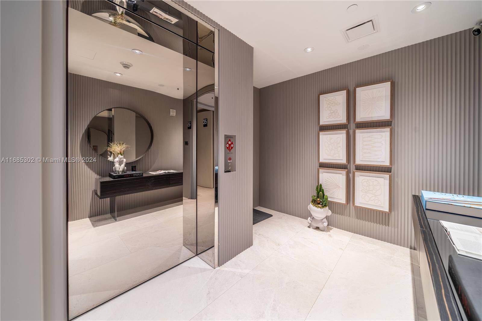 Sunny Isles Beach, FL 33160,15701 Collins Ave #3504
