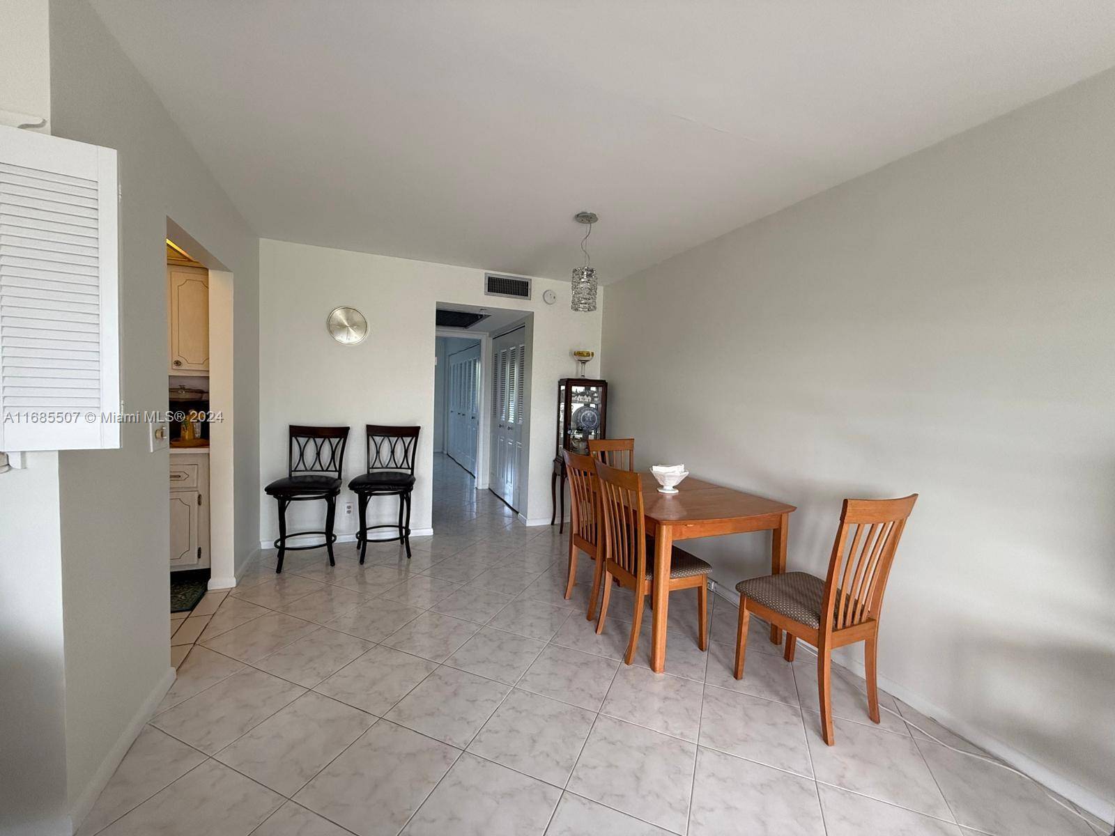 West Palm Beach, FL 33417,313 Southampton A #313