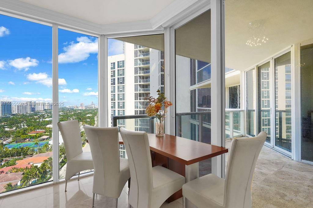 Sunny Isles Beach, FL 33160,19333 Collins Ave #2009