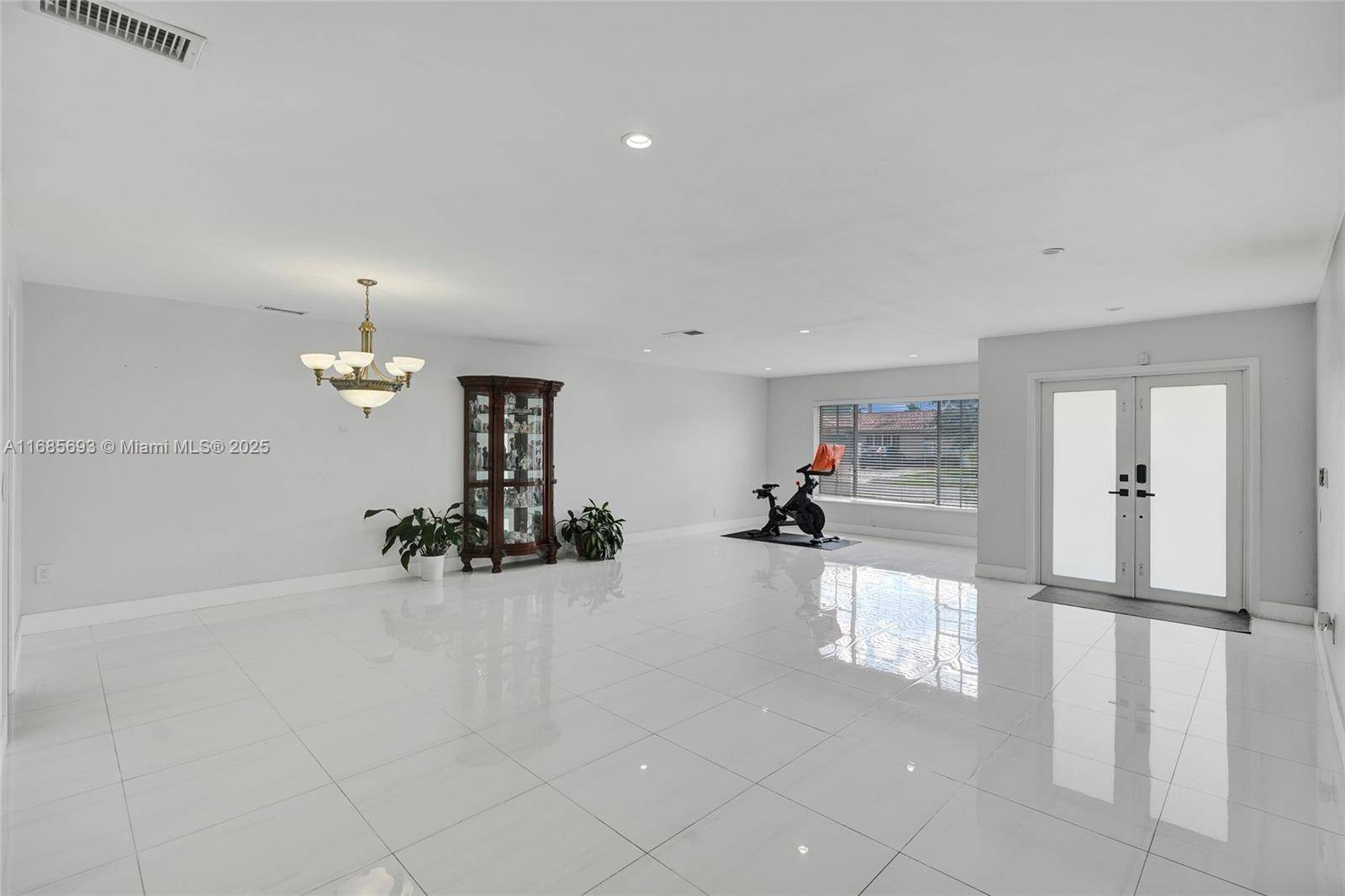 Miami, FL 33174,8925 SW 11th St