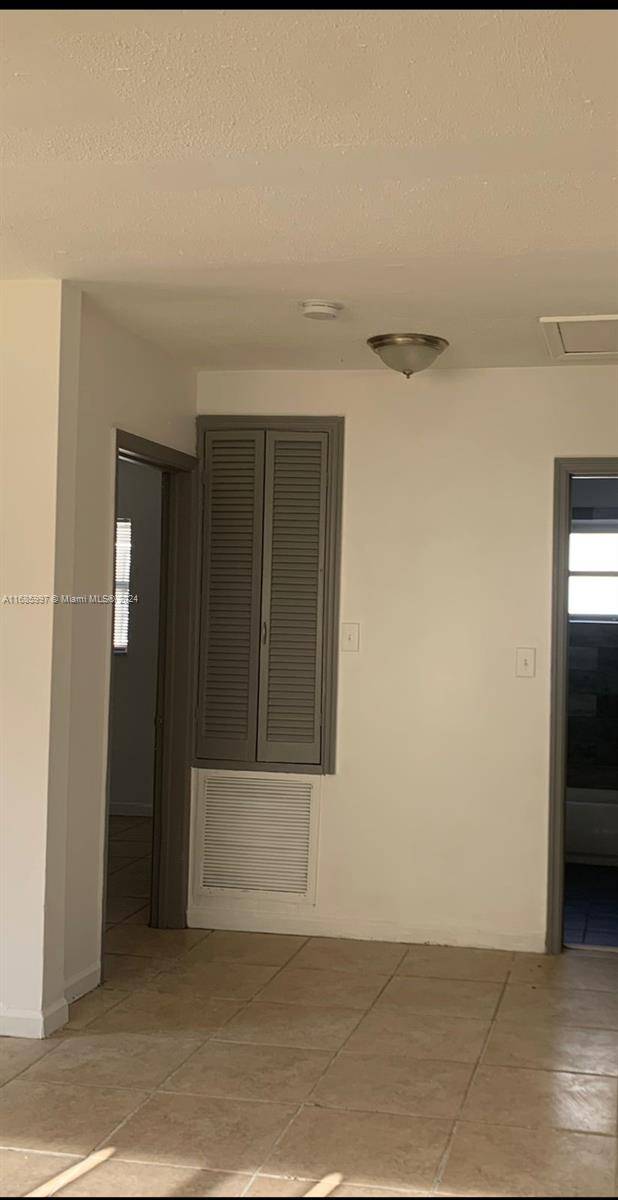 Hallandale Beach, FL 33009,709 NW 6th St