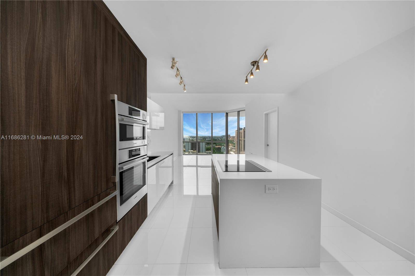 Miami, FL 33132,851 NE 1st AVE #2106