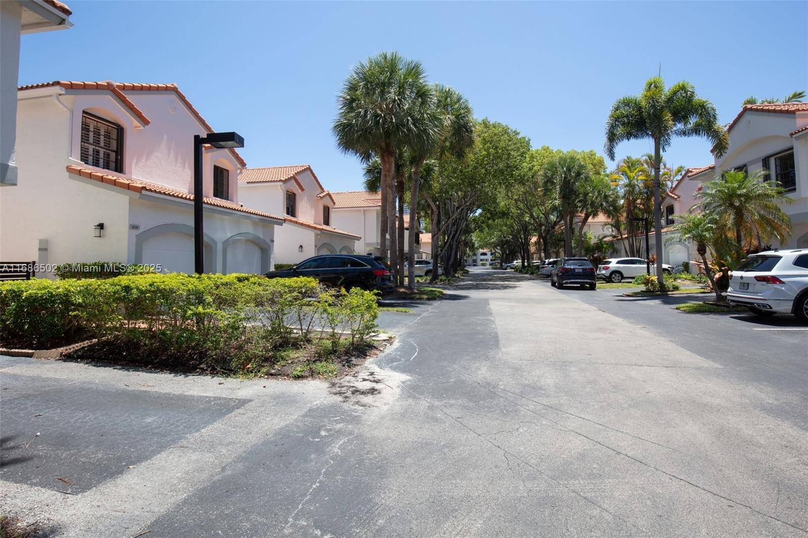 Aventura, FL 33180,3525 Magellan Cir #626