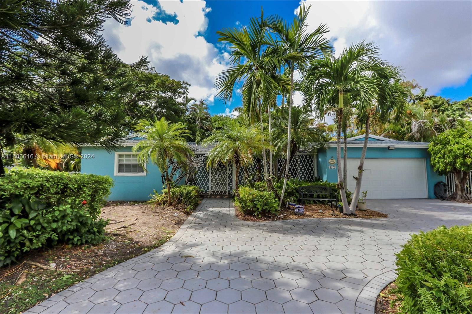Miami, FL 33175,4422 SW 127th Pl