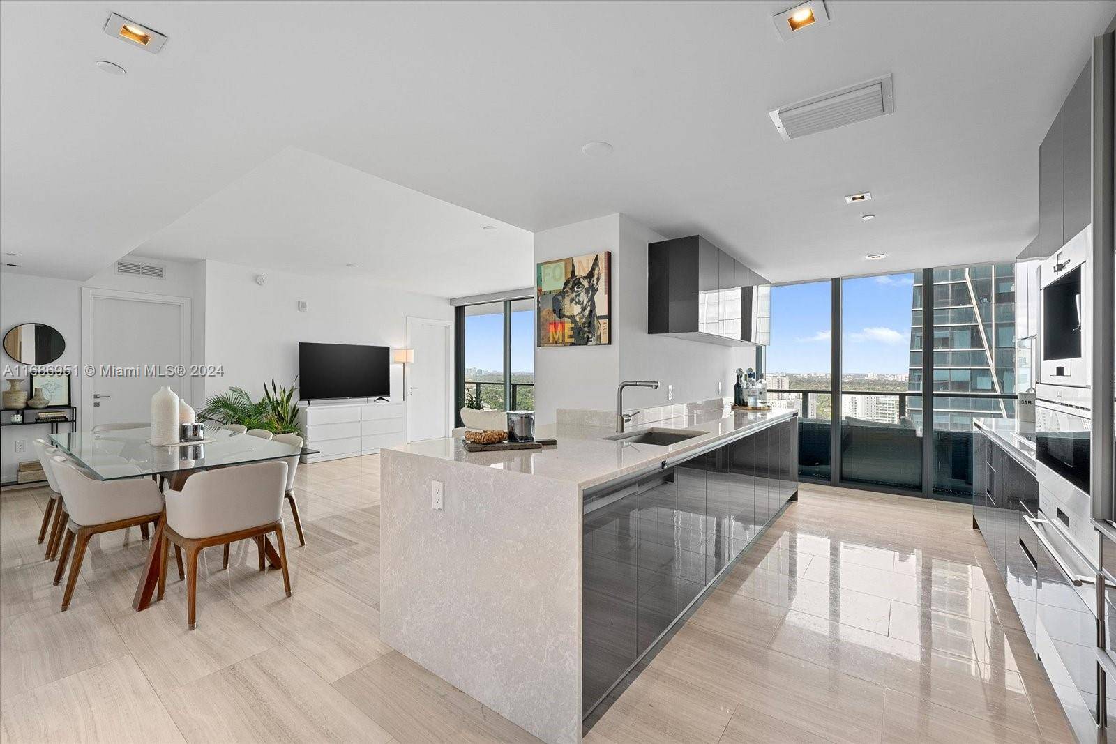 Miami, FL 33131,1451 Brickell Ave #2205