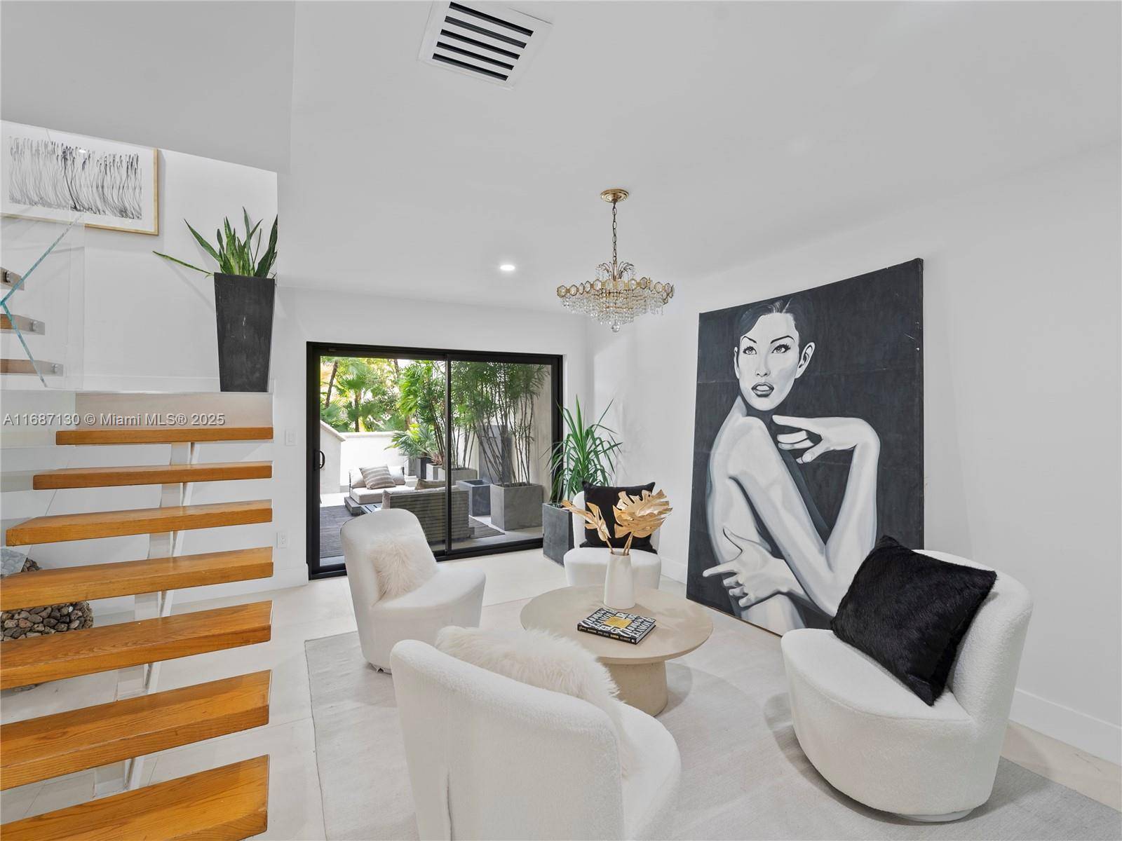 Coconut Grove, FL 33133,2000 S Bayshore Dr #4
