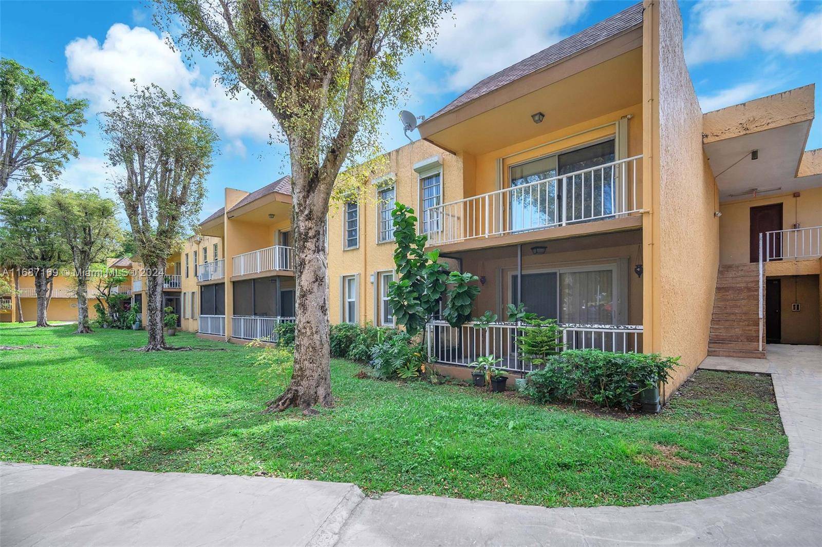 Miami, FL 33183,13700 SW 62nd St #216