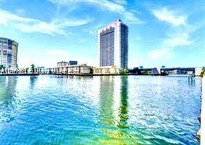 Hallandale Beach, FL 33009,1833 S Ocean Dr #PH1