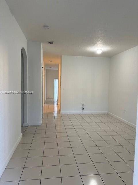 Homestead, FL 33035,1535 SE 26th St #102