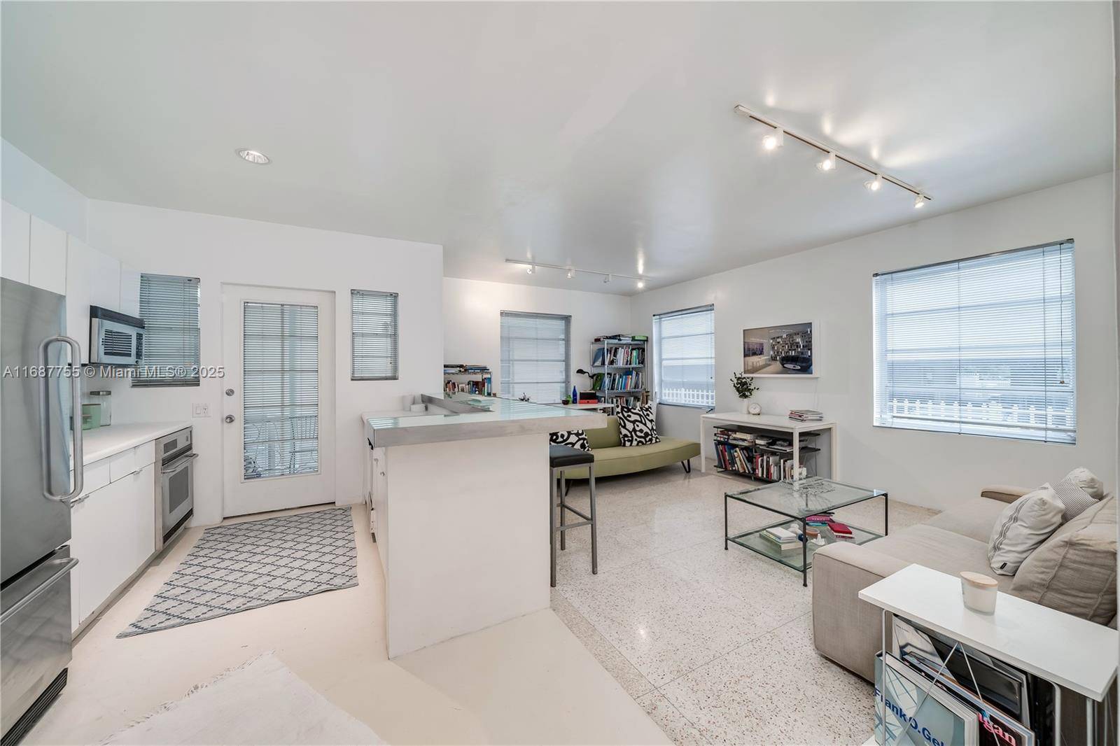 Miami Beach, FL 33139,1755 Washington Ave #1D