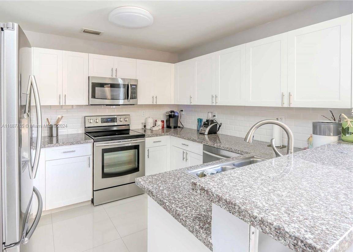 Miami, FL 33196,14103 SW 149th Ct