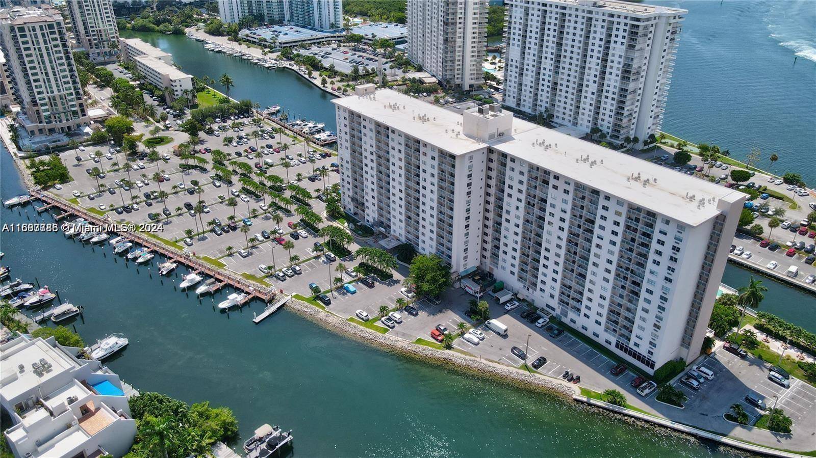 Sunny Isles Beach, FL 33160,400 Kings Point Dr #911