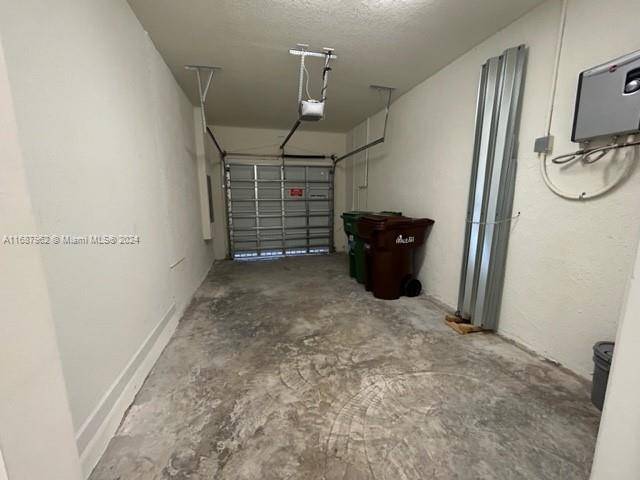 Hialeah, FL 33018,10337 W 34th Ln #10337