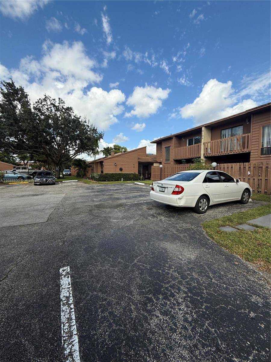 Tamarac, FL 33319,6194 Laurel Ln