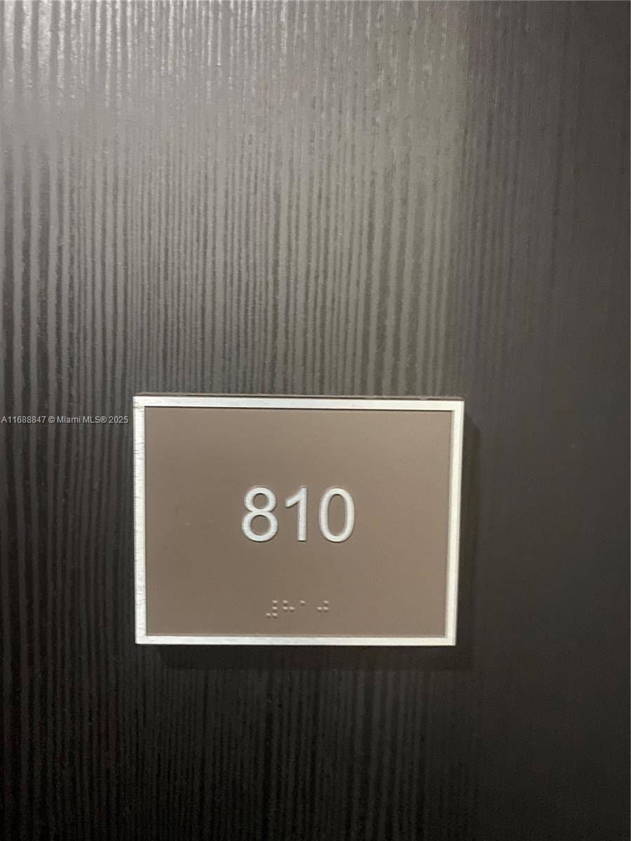 Hallandale Beach, FL 33009,1850 S Ocean Dr #810
