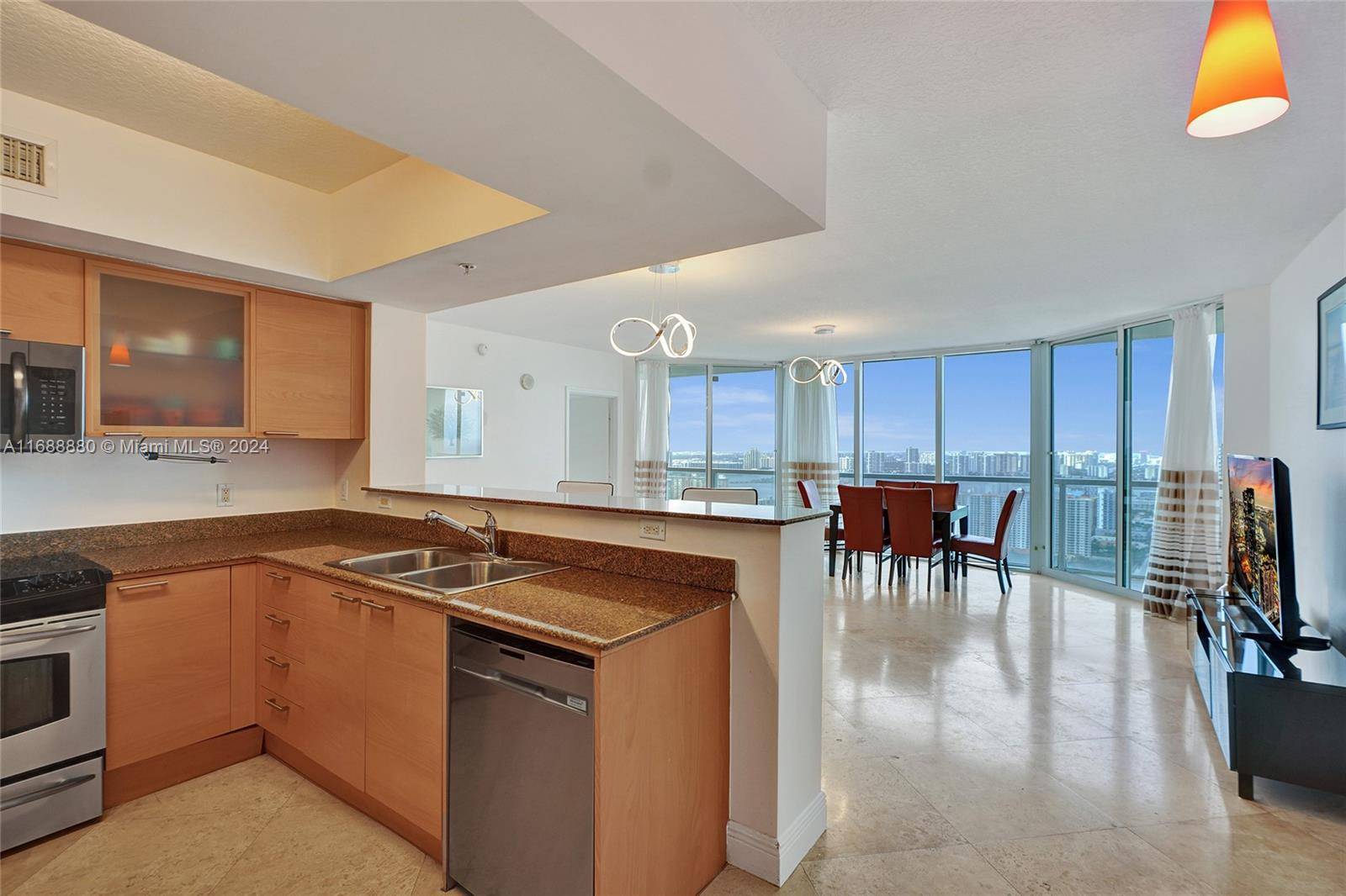 Sunny Isles Beach, FL 33160,16699 Collins Ave #4007