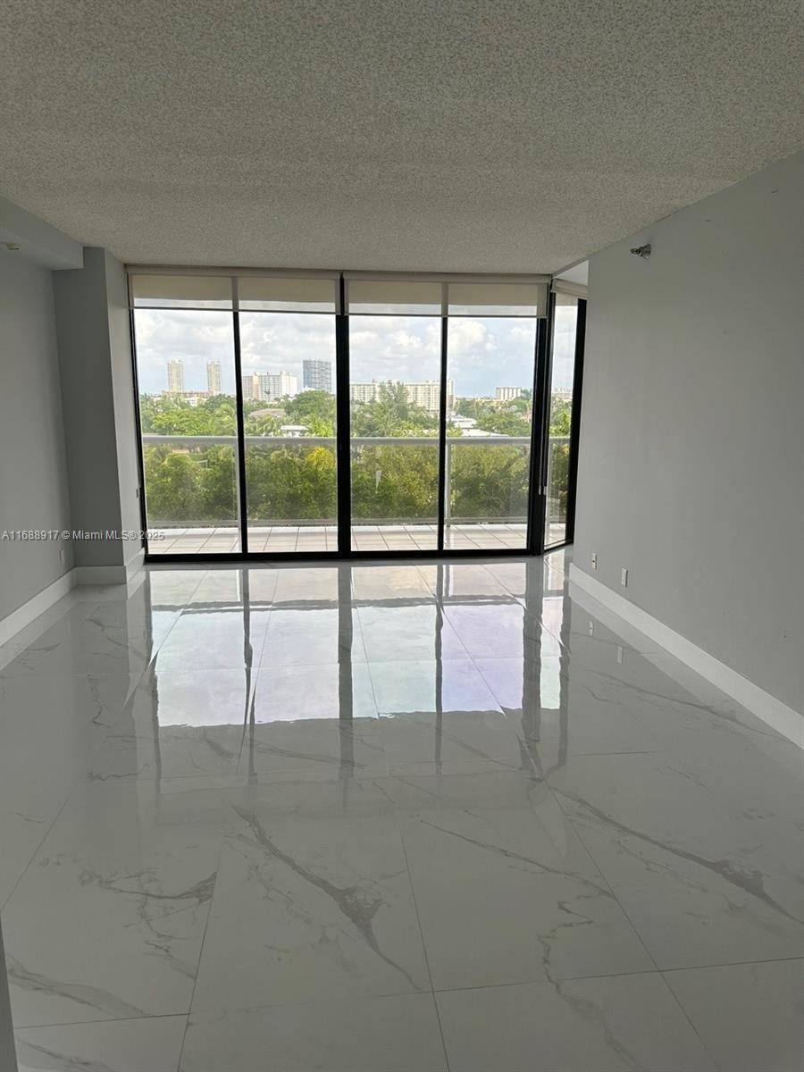 Aventura, FL 33180,3640 Yacht Club Dr #503