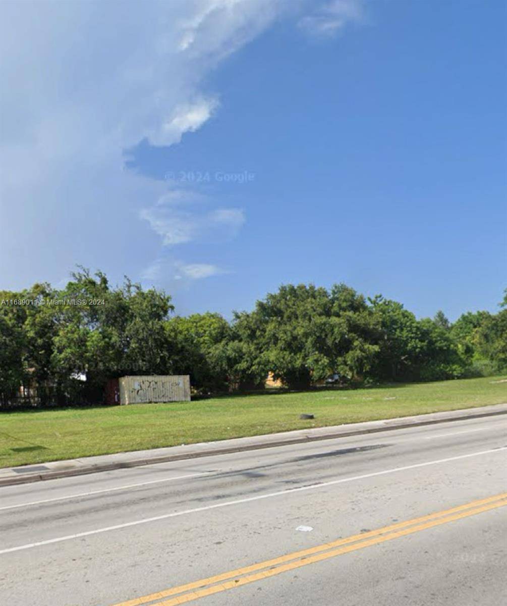 Miami, FL 33142,2065 NW 54th street