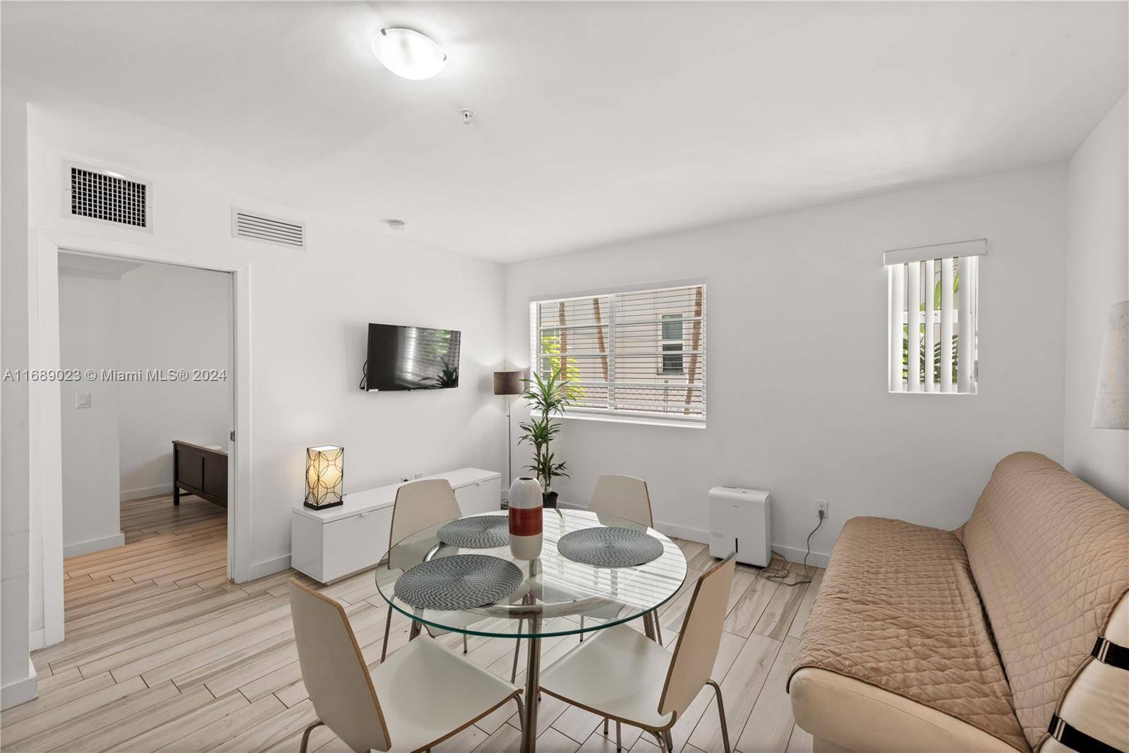 Miami Beach, FL 33139,1560 Meridian Ave #109