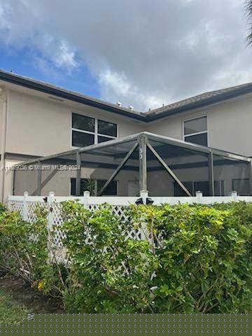 Royal Palm Beach, FL 33411,5 Amherst Ct #D