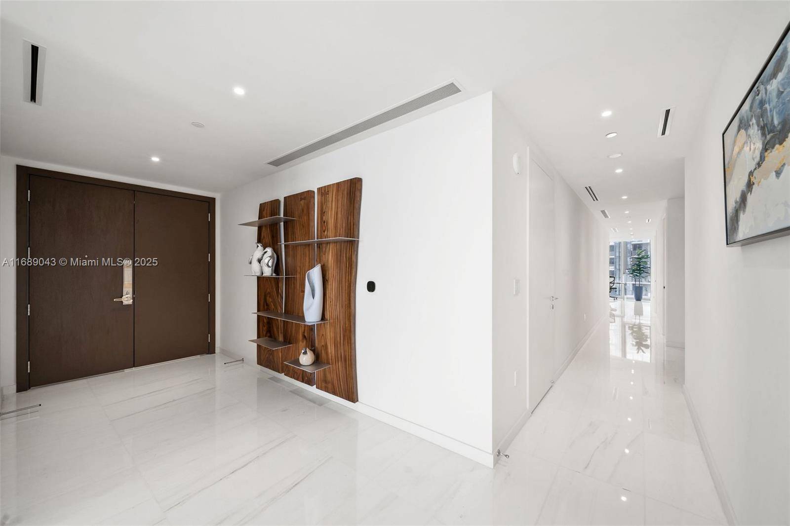 Miami, FL 33131,300 Biscayne Blvd Way #3803 Finished & Furnished